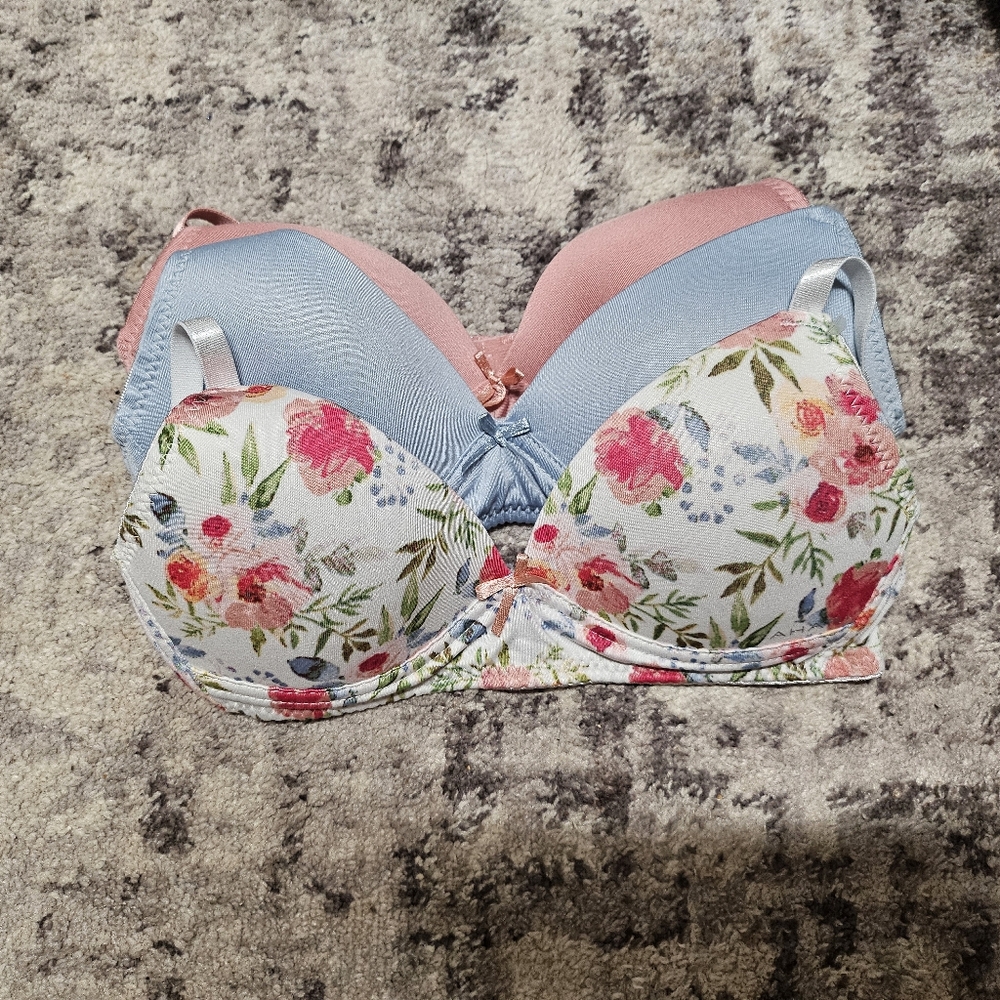 3 T Shirt Bras Size 34 A